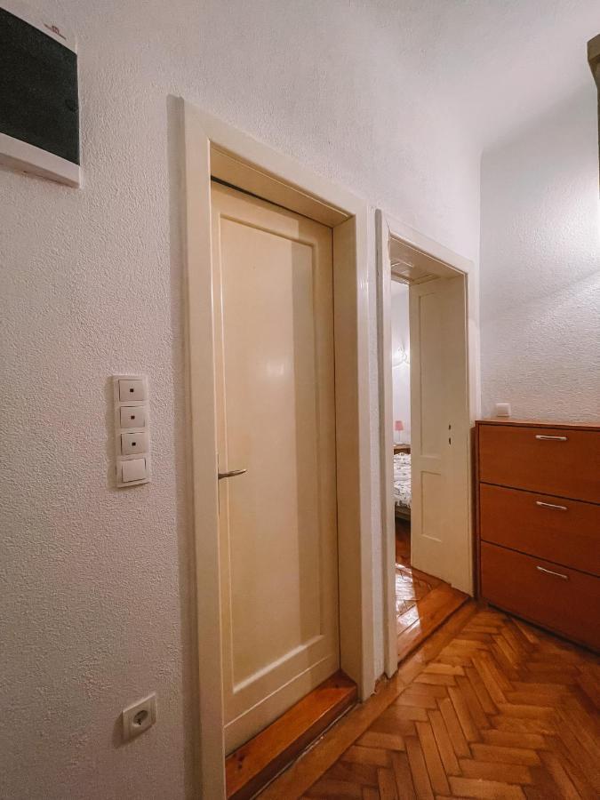 Nina Apartment ซาราเยโว ภายนอก รูปภาพ