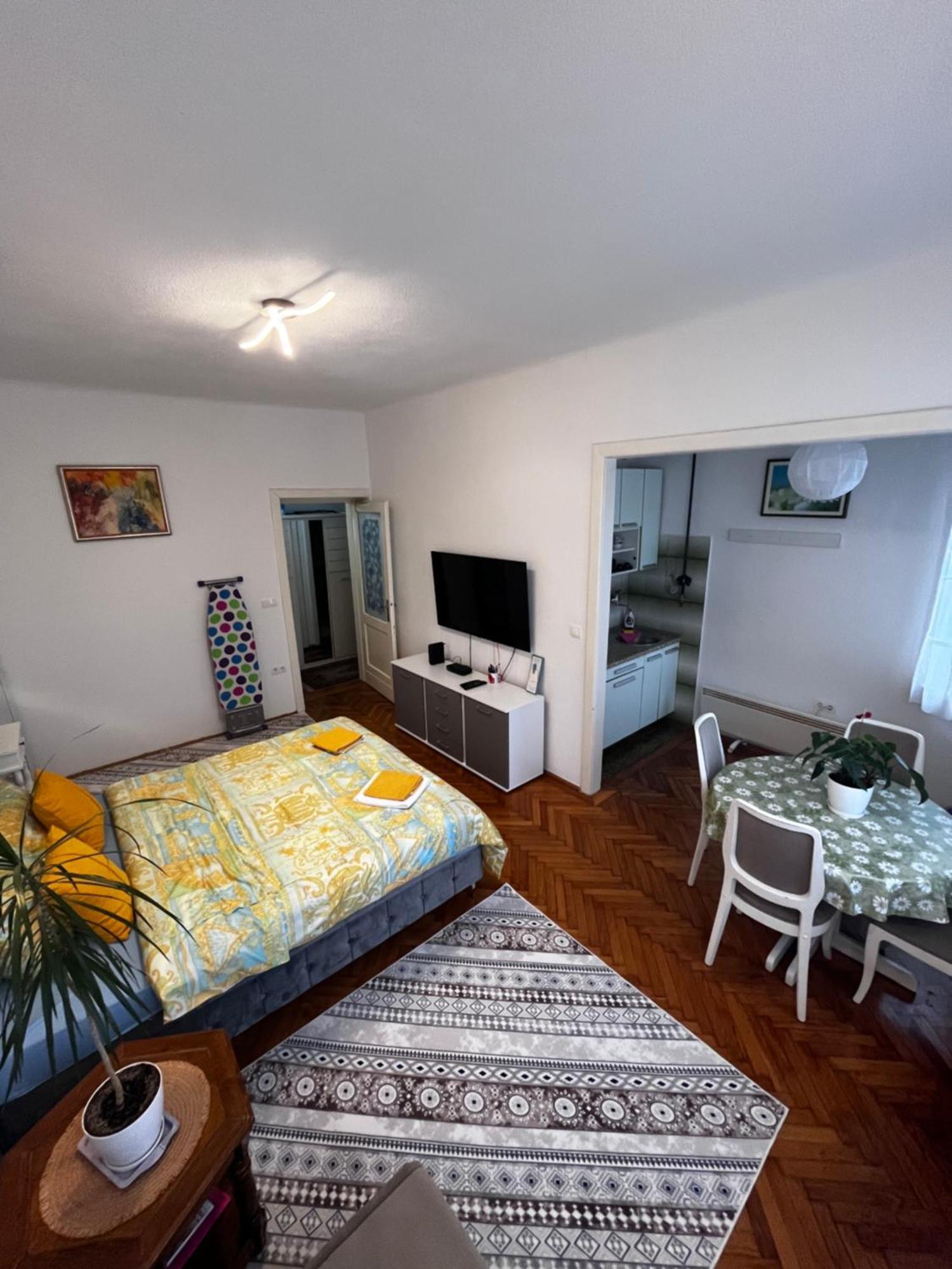 Nina Apartment ซาราเยโว ภายนอก รูปภาพ