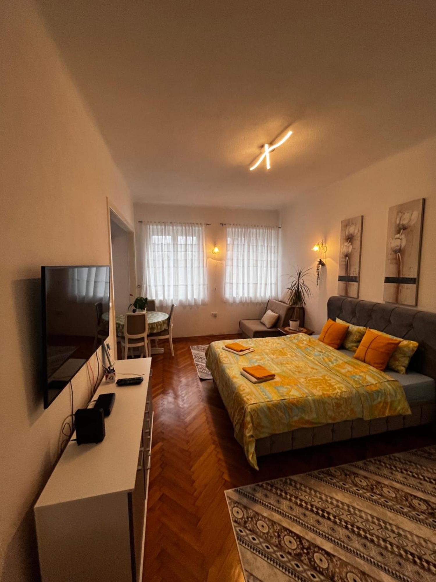 Nina Apartment ซาราเยโว ภายนอก รูปภาพ